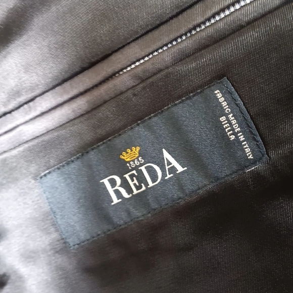 Elegant Charcoal Pinstripe Men's Blazer - Picture 8 of 16